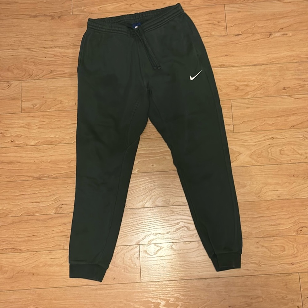 green nike sweatpants size large